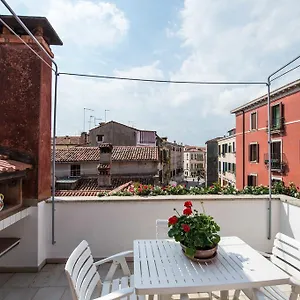 Appartamento Savoia & Jolanda 2