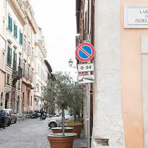 Domus Giulia ** Ρώμη