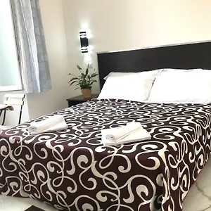 Serena House Bed and breakfast